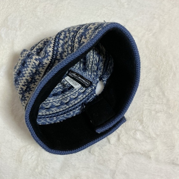 Nordic Style Blue and White Knit Beanie - Picture 6 of 7